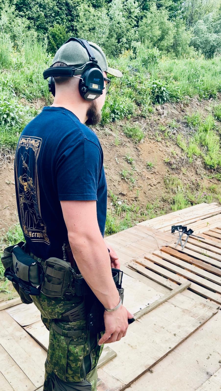 Mateusz - instruktor strzelectwa praktycznego i taktycznego CustomGuns